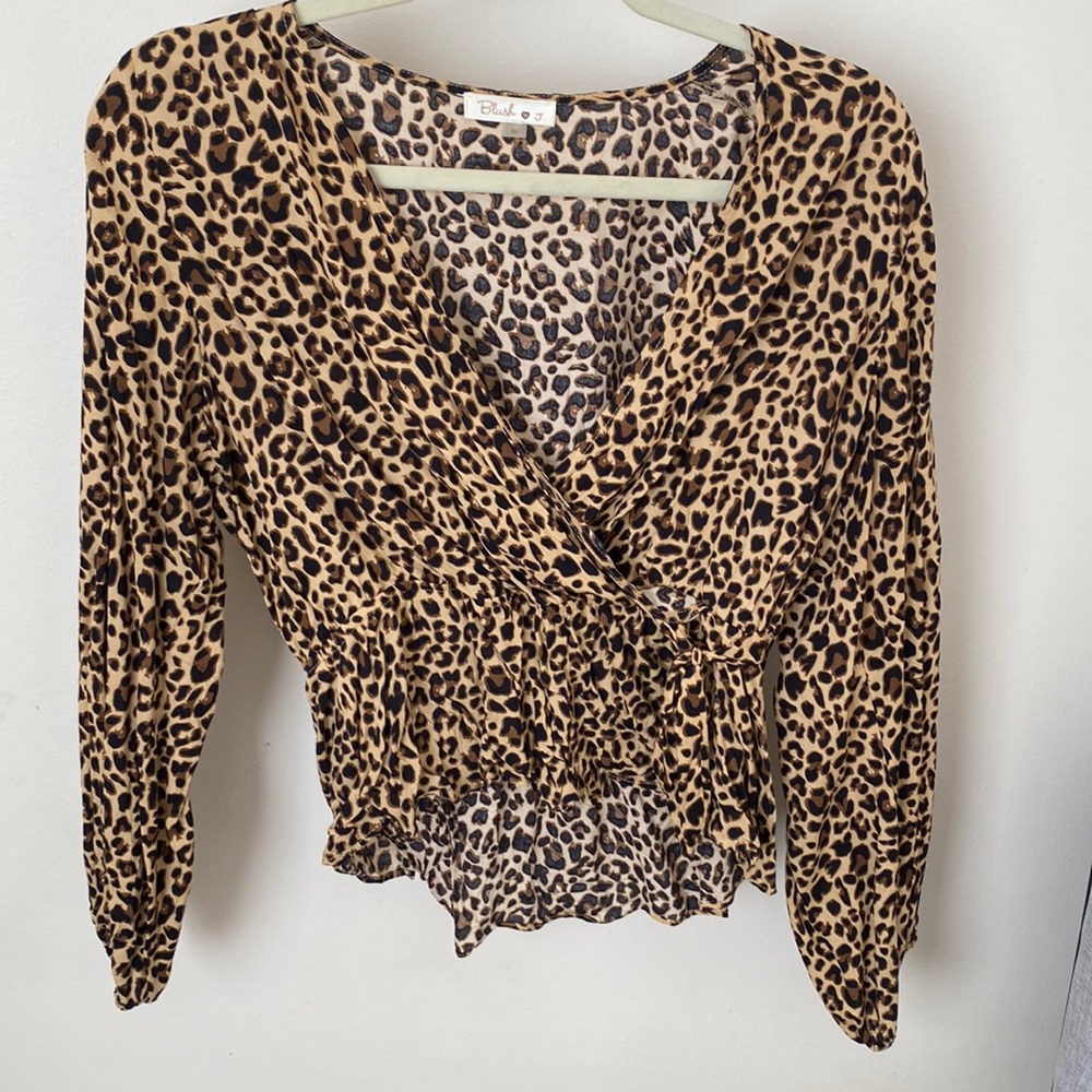 Leopard print top